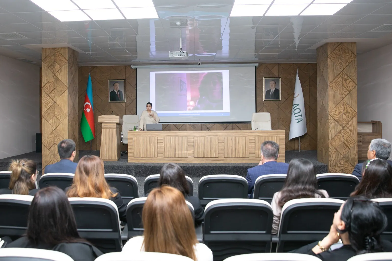 “Münaqişələrin idarə olunması” mövzusunda təlim təşkil edilib